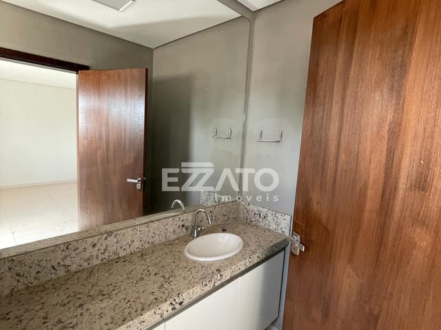 Sobrado 3 quartos e 3 banheiros, para alugar, no bairro Jardim Paulista em Dourados