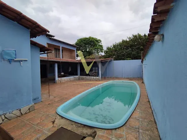 Sobrado com 365m² 3 quartos e 2 banheiros, à venda, no bairro Lago dos Buritis em Anápolis