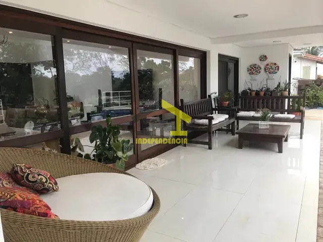 Sobrado com 1000m² 4 quartos e 6 banheiros, à venda, no bairro Jardim do Golf I em Jandira