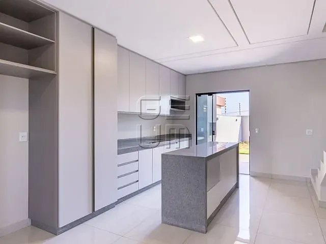 Sobrado com 129m² 3 quartos e 3 banheiros, à venda, no bairro Gleba Simon Frazer em Londrina