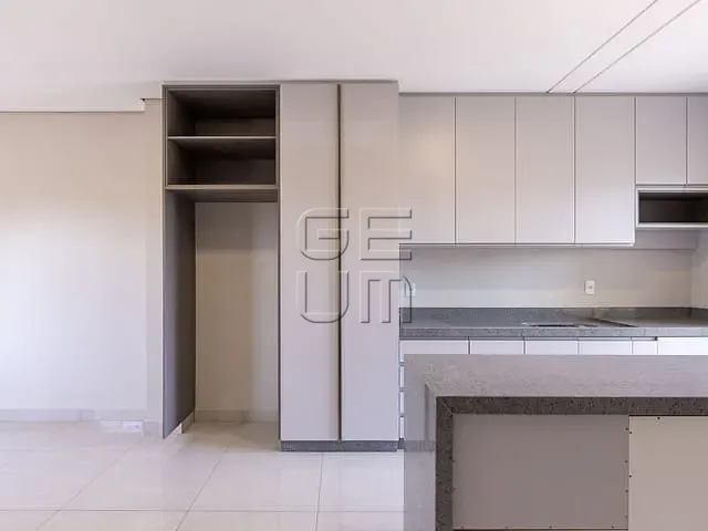 Sobrado com 129m² 3 quartos e 3 banheiros, à venda, no bairro Gleba Simon Frazer em Londrina