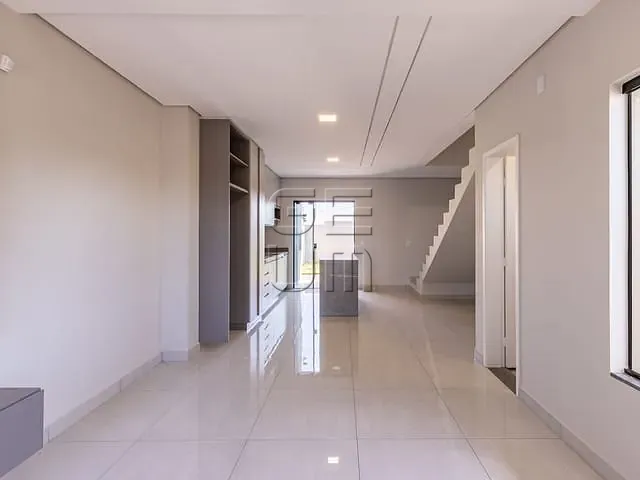 Sobrado com 129m² 3 quartos e 3 banheiros, à venda, no bairro Gleba Simon Frazer em Londrina