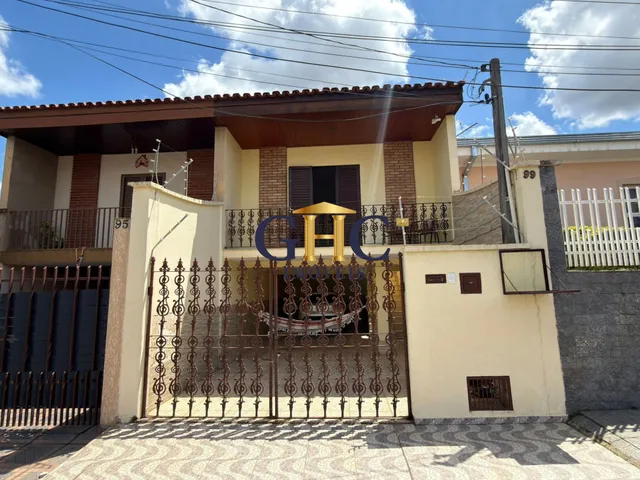Sobrado 3 quartos e 2 banheiros, à venda, no bairro Recanto Cidade Nova em Salto de Pirapora