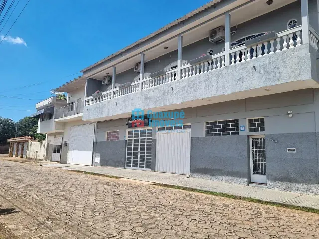 Sobrado com 1600m², à venda, no bairro Centro em Guaranésia