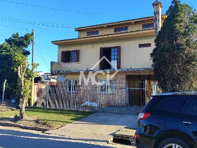 Sobrado 6 quartos e 3 banheiros, à venda, no bairro Três Vendas em Pelotas