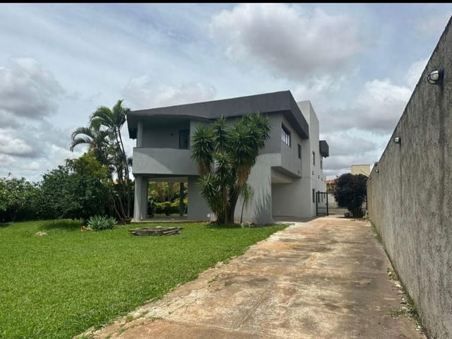 Sobrado com 1500m² 5 quartos e 4 banheiros, à venda, no bairro Setor Habitacional Vicente Pires em Brasília