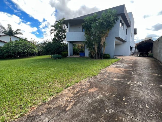 Sobrado com 1500m² 5 quartos e 4 banheiros, à venda, no bairro Setor Habitacional Vicente Pires em Brasília