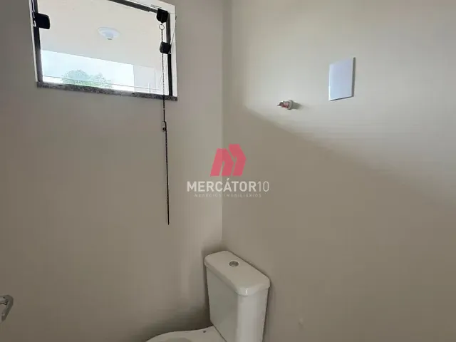 Sobrado 2 quartos e 3 banheiros, à venda, no bairro Velha Central em Blumenau