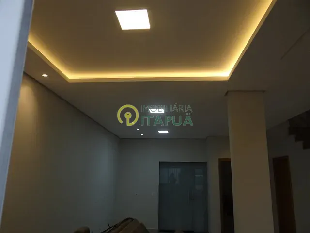 Sobrado com 154m² 3 quartos e 3 banheiros, à venda, no bairro Shangri-lá em Londrina