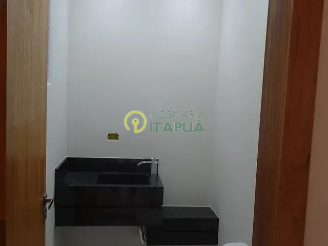 Sobrado com 154m² 3 quartos e 3 banheiros, à venda, no bairro Shangri-lá em Londrina