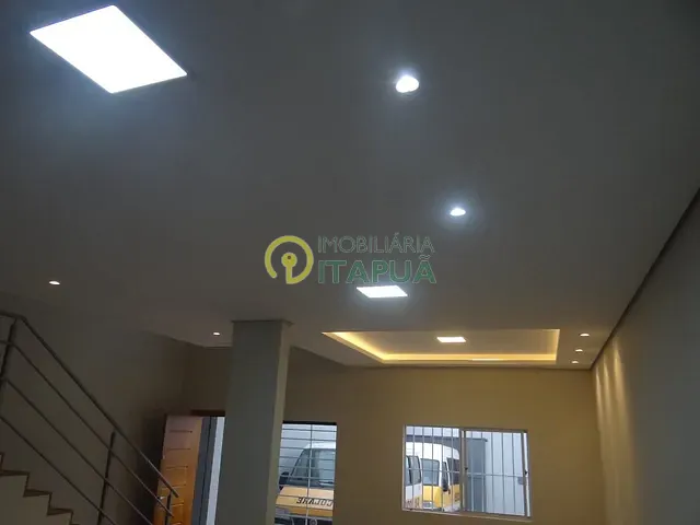 Sobrado com 154m² 3 quartos e 3 banheiros, à venda, no bairro Shangri-lá em Londrina