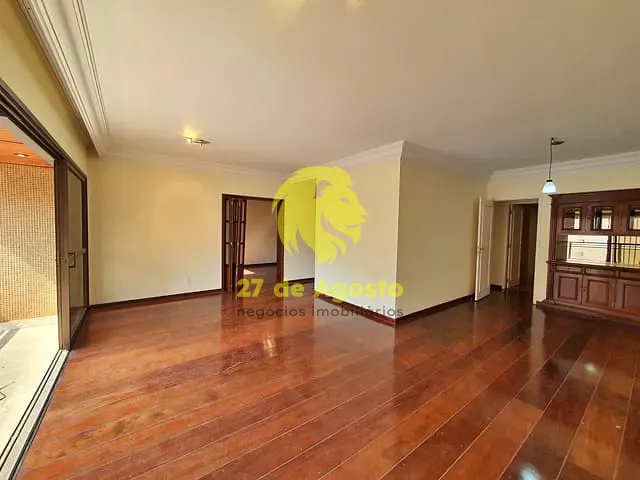 Sobrado com 370m² 4 quartos e 4 banheiros, à venda ou para alugar, no bairro Jardim Madalena em Campinas
