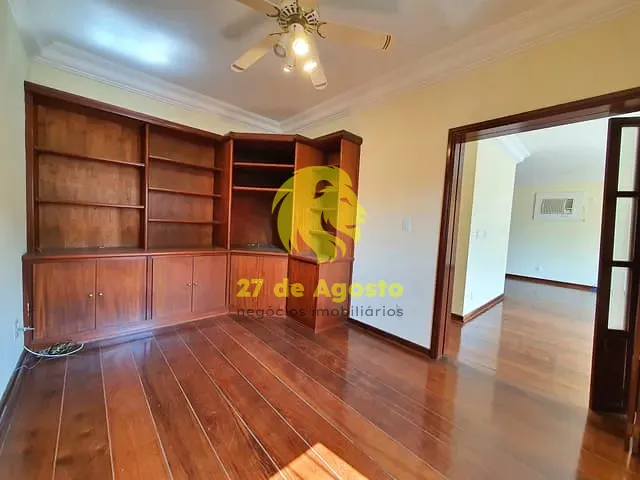 Sobrado com 370m² 4 quartos e 4 banheiros, à venda ou para alugar, no bairro Jardim Madalena em Campinas