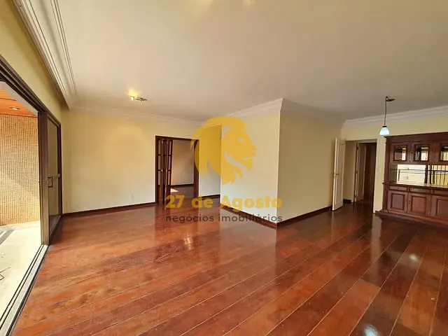 Sobrado com 370m² 4 quartos e 4 banheiros, à venda ou para alugar, no bairro Jardim Madalena em Campinas