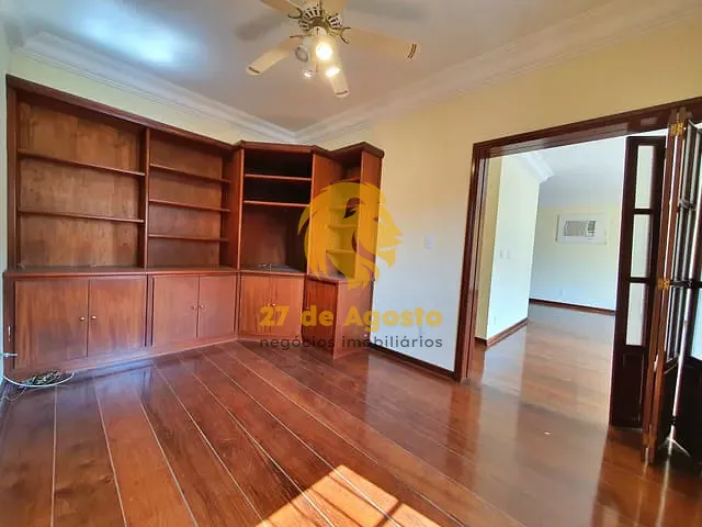 Sobrado com 370m² 4 quartos e 4 banheiros, à venda ou para alugar, no bairro Jardim Madalena em Campinas
