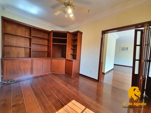 Sobrado com 370m² 4 quartos e 4 banheiros, à venda ou para alugar, no bairro Jardim Madalena em Campinas