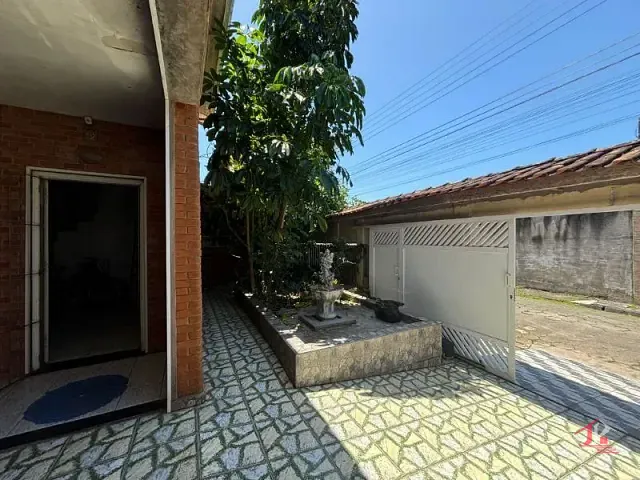 Sobrado 5 quartos e 3 banheiros, à venda, no bairro Corumba em Itanhaém