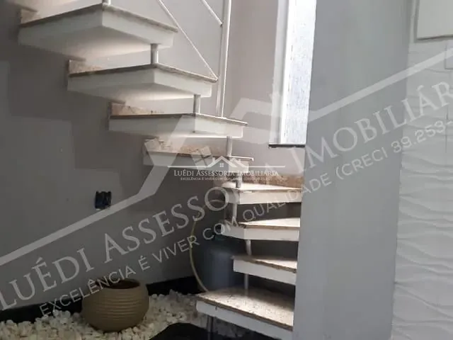 Sobrado 5 quartos e 5 banheiros, à venda, no bairro Jardim Santa Terezinha (Zona Leste) em São Paulo