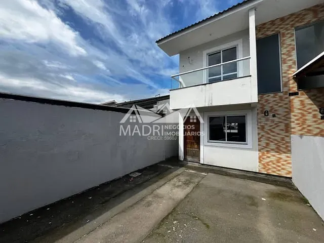 Sobrado com 100m² 2 quartos e 1 banheiro, para alugar, no bairro São Sebastião em Palhoça