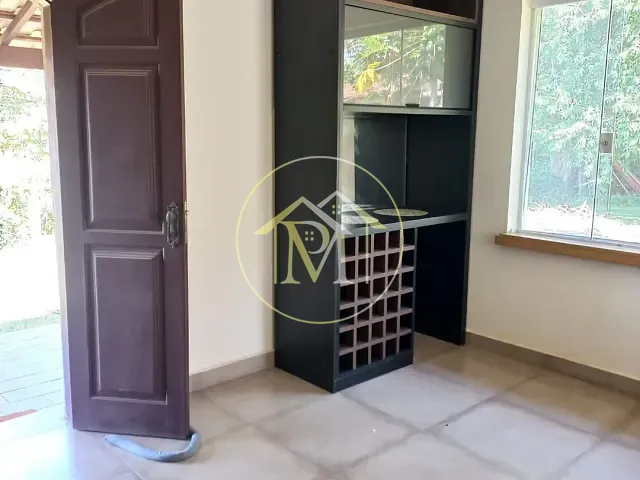 Sobrado 3 quartos e 2 banheiros, à venda, no bairro Vila Nova Sorocaba em Sorocaba