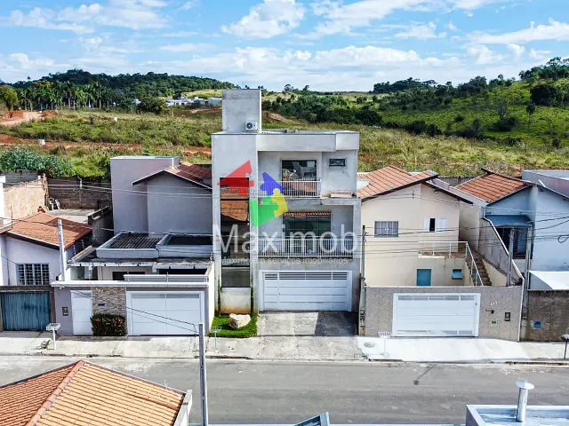 Sobrado com 160m² 3 quartos e 2 banheiros, à venda, no bairro Loteamento Morada do Sol em Itapira