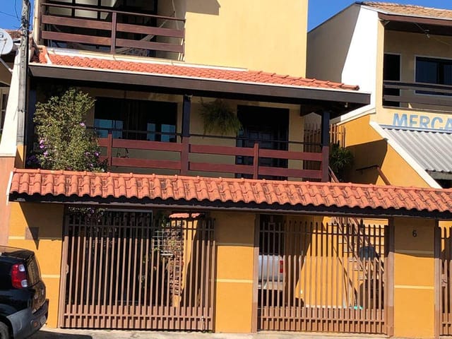 Sobrado com 165m² 3 quartos e 3 banheiros, à venda, no bairro Jardim Sandra Maria em Taubaté