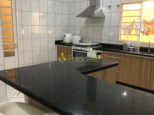 Sobrado com 165m² 3 quartos e 3 banheiros, à venda, no bairro Jardim Sandra Maria em Taubaté