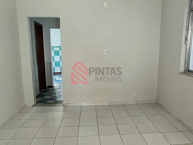 Casa 2 quartos e 1 banheiro, para alugar, no bairro Barreto em Niterói