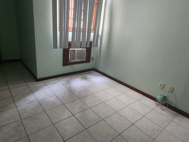 Sobrado com 100m² 4 quartos e 1 banheiro, à venda, no bairro Braga em Cabo Frio