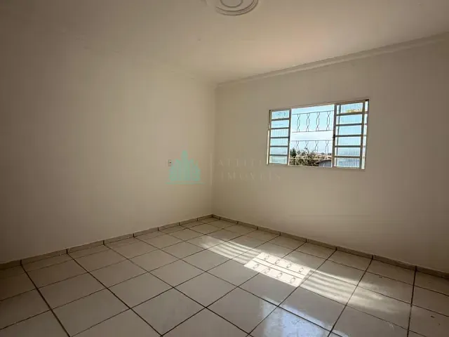 Sobrado 2 quartos e 1 banheiro, para alugar, no bairro Loteamento Santa Cruz em Catalão