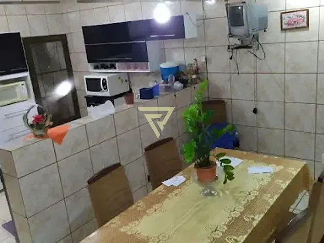 Sobrado com 130m² 4 quartos e 3 banheiros, à venda, no bairro Jardim Heitor Rigon em Ribeirão Preto