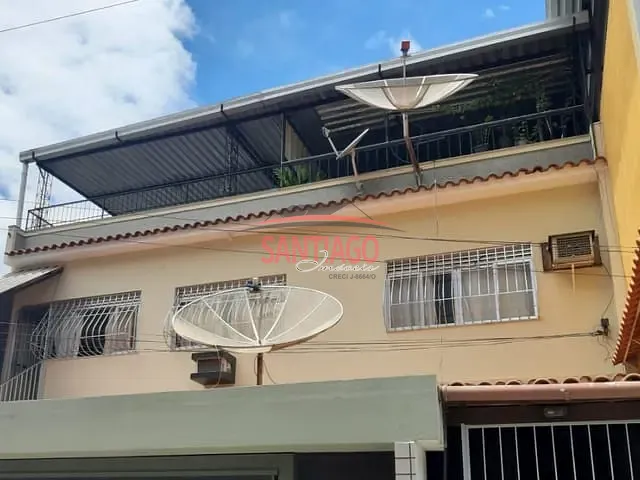Sobrado 2 quartos e 1 banheiro, à venda, no bairro Tavares em Santo Antônio de Pádua