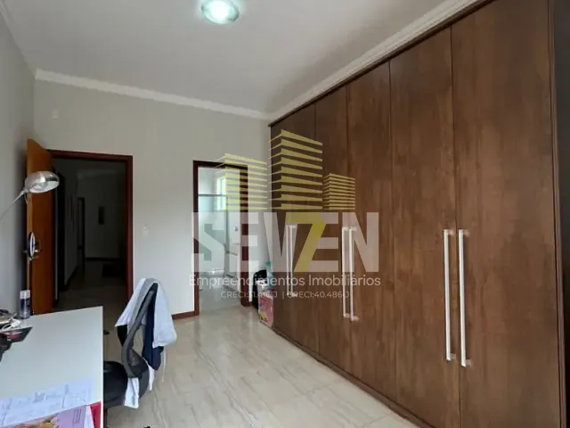 Sobrado com 360m² 4 quartos e 6 banheiros, à venda, no bairro Residencial Villaggio II em Bauru