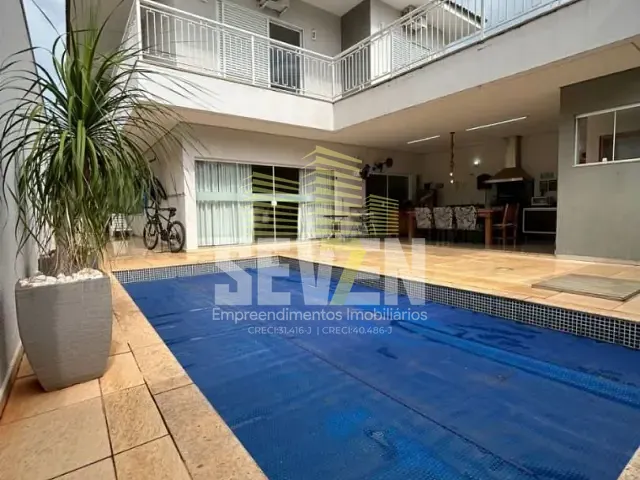 Sobrado com 360m² 4 quartos e 6 banheiros, à venda, no bairro Residencial Villaggio II em Bauru