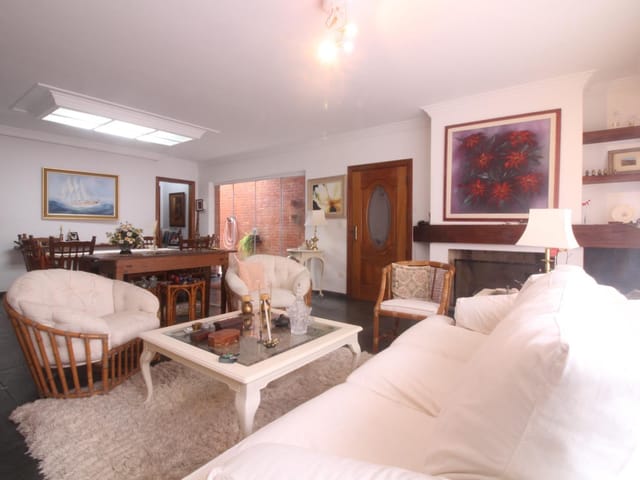 Sobrado 3 quartos e 3 banheiros, à venda, no bairro Jardim Umuarama em São Paulo