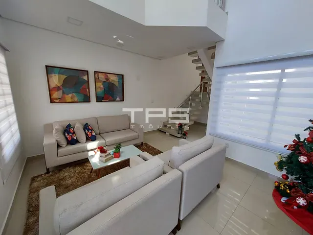 Casa com 300m² 3 quartos e 2 banheiros, à venda ou para alugar, no bairro Portal das Colinas em Guaratinguetá