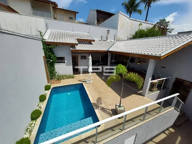 Casa com 300m² 3 quartos e 2 banheiros, à venda ou para alugar, no bairro Portal das Colinas em Guaratinguetá