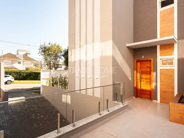 Sobrado com 217m² 3 quartos e 2 banheiros, à venda, no bairro Mossunguê em Curitiba