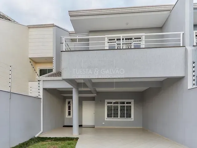 Sobrado com 191m² 3 quartos e 3 banheiros, à venda, no bairro Xaxim em Curitiba