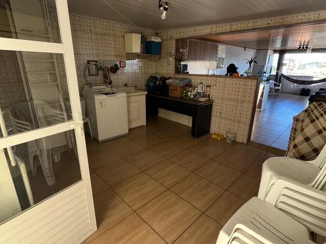 Sobrado com 147m² 3 quartos e 3 banheiros, à venda, no bairro Navegantes em Pelotas