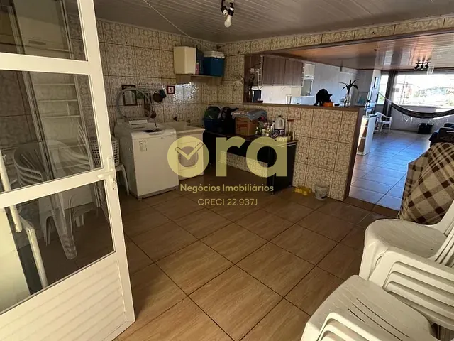 Sobrado com 147m² 3 quartos e 3 banheiros, à venda, no bairro Navegantes em Pelotas