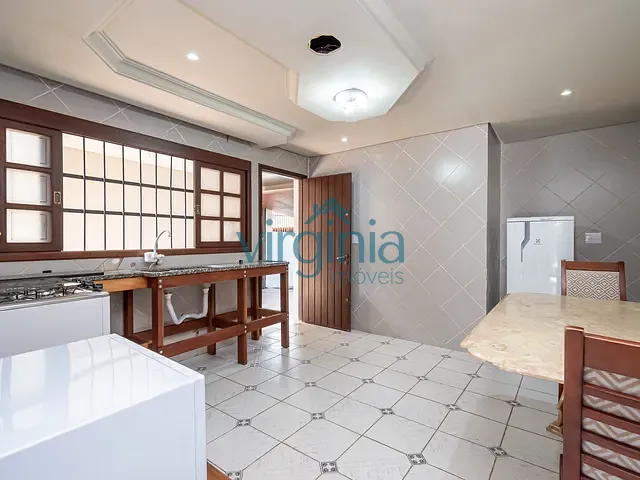 Casa com 427m² 4 quartos e 3 banheiros, à venda, no bairro Scharlau em São Leopoldo