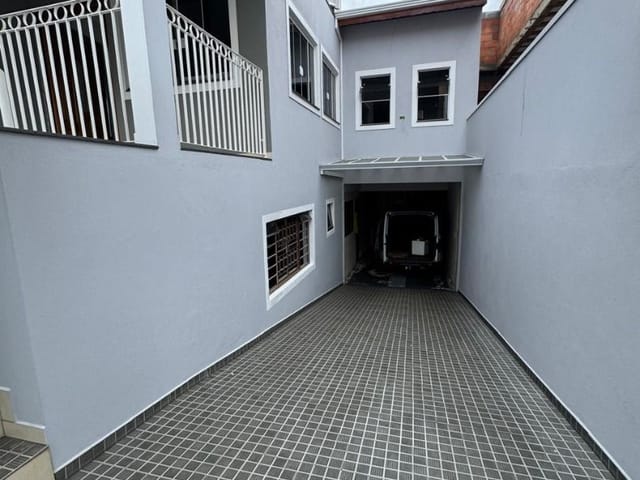 Sobrado com 240m² 4 quartos e 2 banheiros, à venda, no bairro Ponte Nova em Extrema