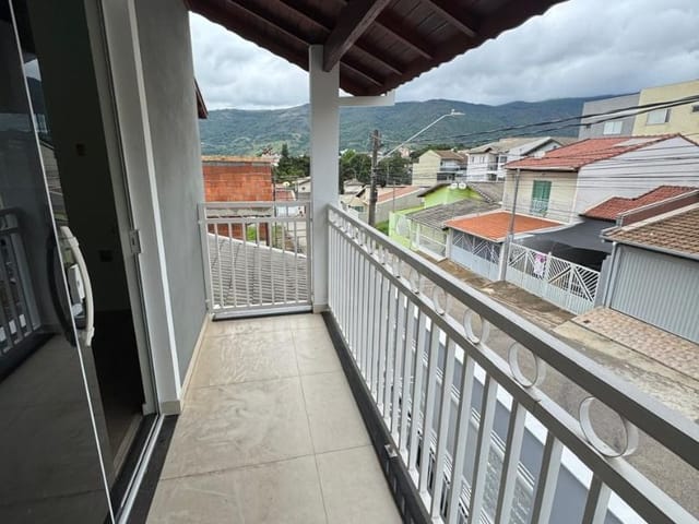 Sobrado com 240m² 4 quartos e 2 banheiros, à venda, no bairro Ponte Nova em Extrema