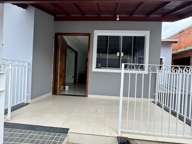 Sobrado com 240m² 4 quartos e 2 banheiros, à venda, no bairro Ponte Nova em Extrema