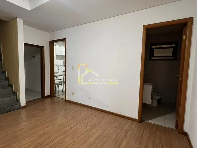 Sobrado com 126m² 3 quartos e 3 banheiros, à venda, no bairro Uberaba em Curitiba