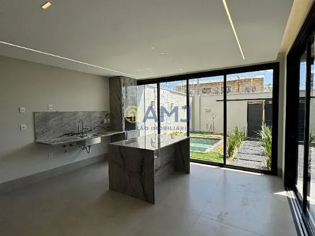 Sobrado com 153m² 3 quartos e 3 banheiros, à venda, no bairro Parque Amazônia em Goiânia