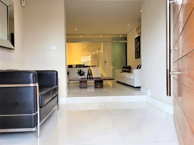 Sobrado com 640m², à venda ou para alugar, no bairro Pacaembu em São Paulo