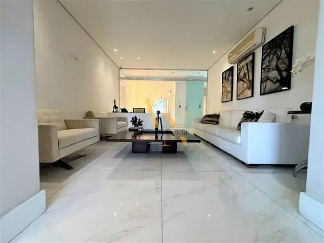 Sobrado com 640m², à venda ou para alugar, no bairro Pacaembu em São Paulo