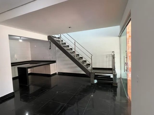 Sobrado à venda, Jardim Copacabana, Aparecida de Goiânia, GO